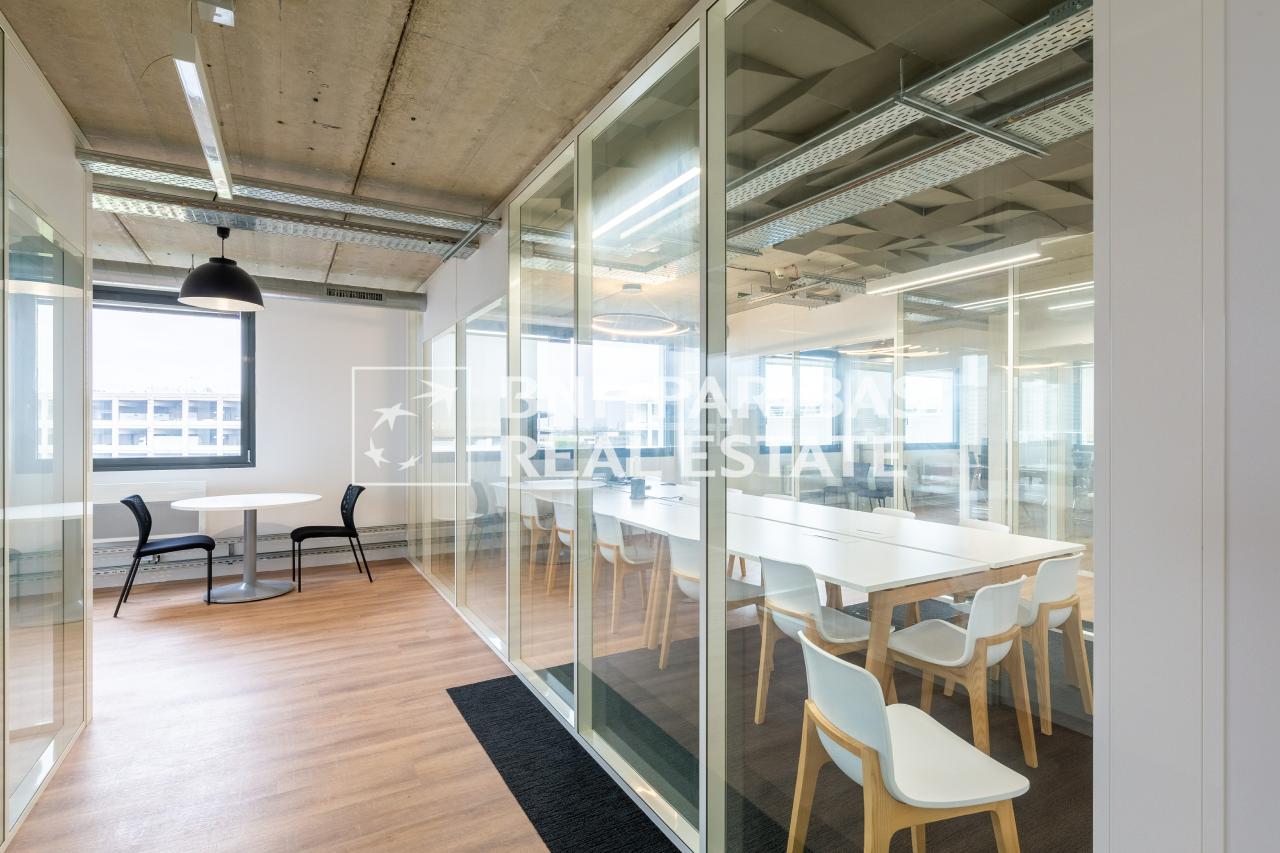 Bureau Paris 2500m² Location bureau Paris OLBUR2118031 6